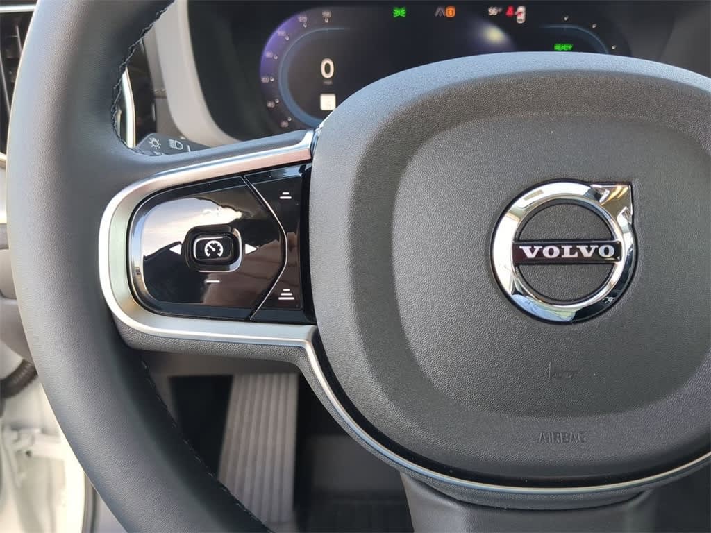 Thumbnail: 2025 Volvo XC60 - 30