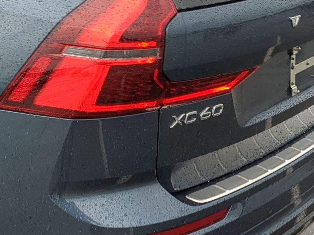 Thumbnail: 2026 Volvo XC60 - 23
