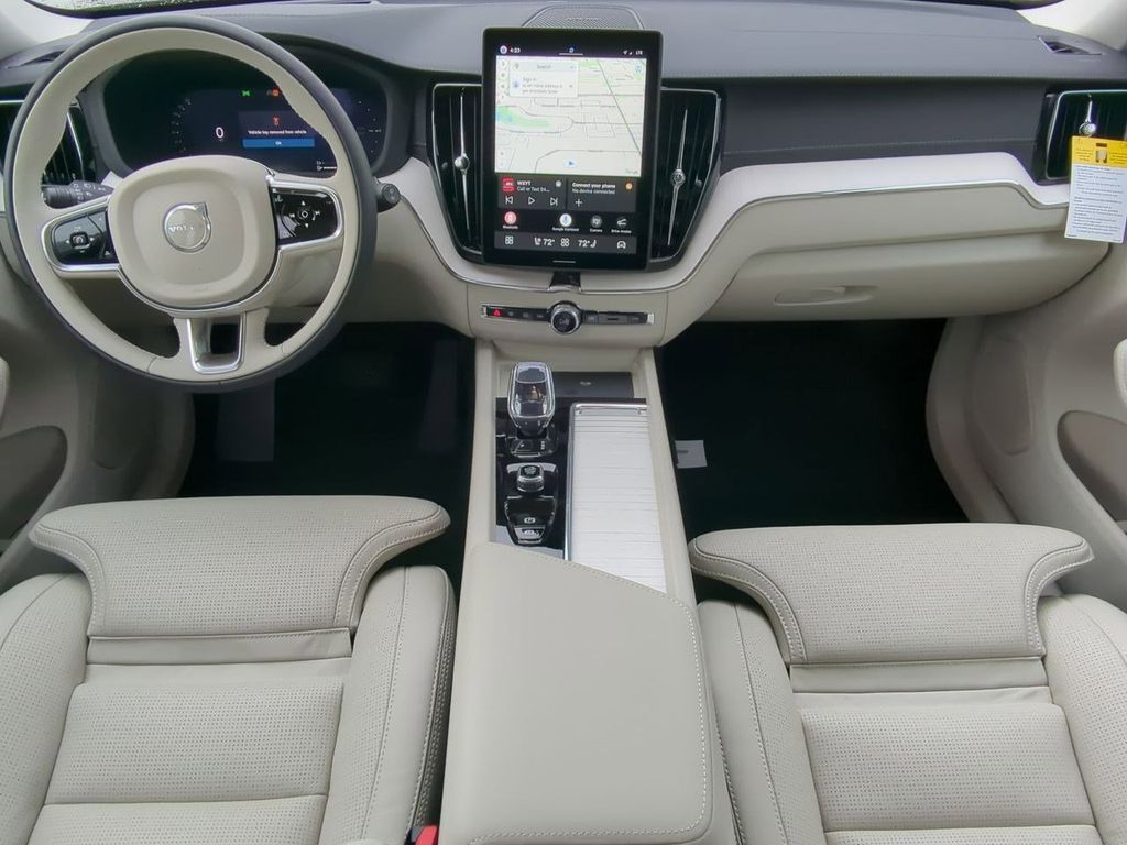 Thumbnail: 2026 Volvo XC60 - 9