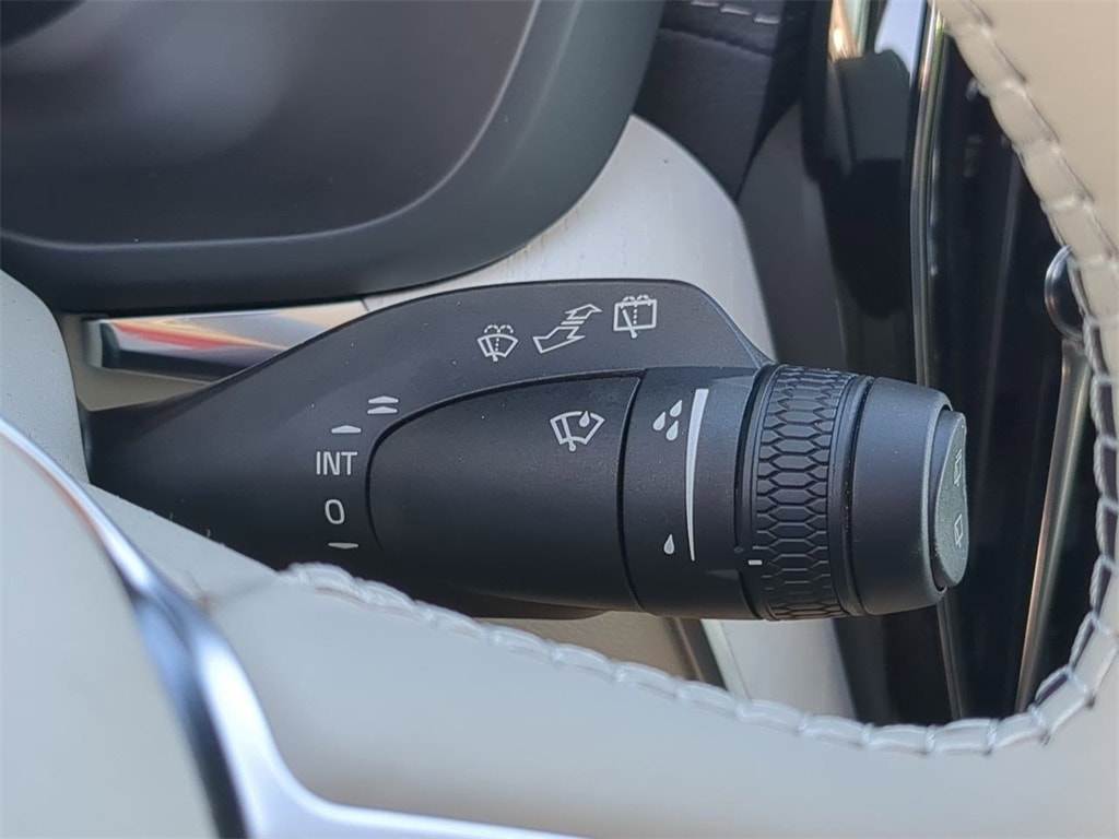 Thumbnail: 2026 Volvo XC60 - 28