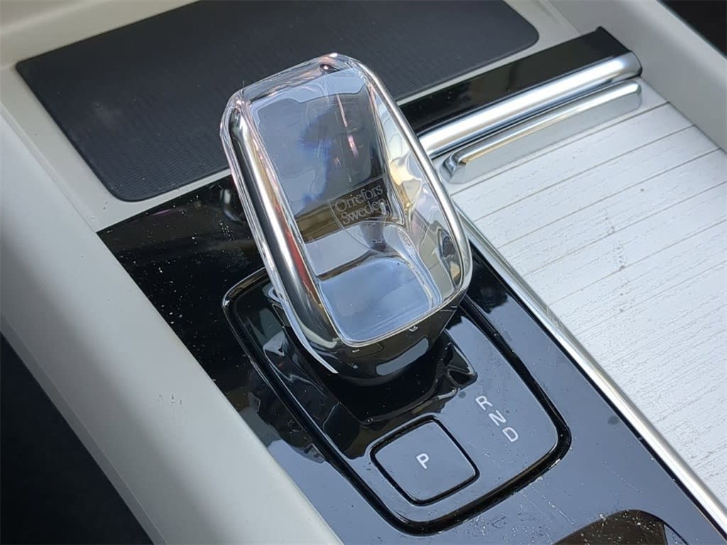 Thumbnail: 2026 Volvo XC60 - 15