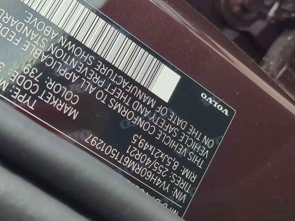 Thumbnail: 2026 Volvo XC60 - 32