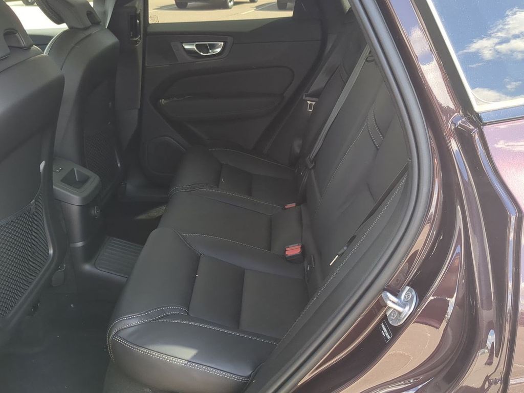 Thumbnail: 2026 Volvo XC60 - 24