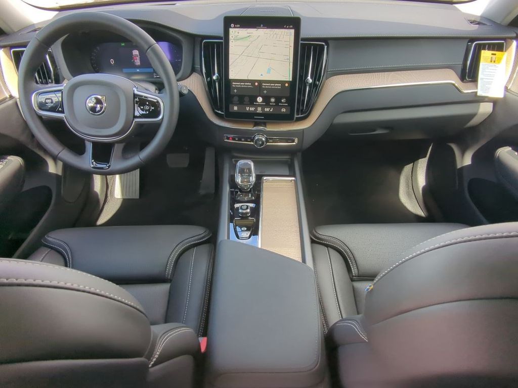 Thumbnail: 2026 Volvo XC60 - 8
