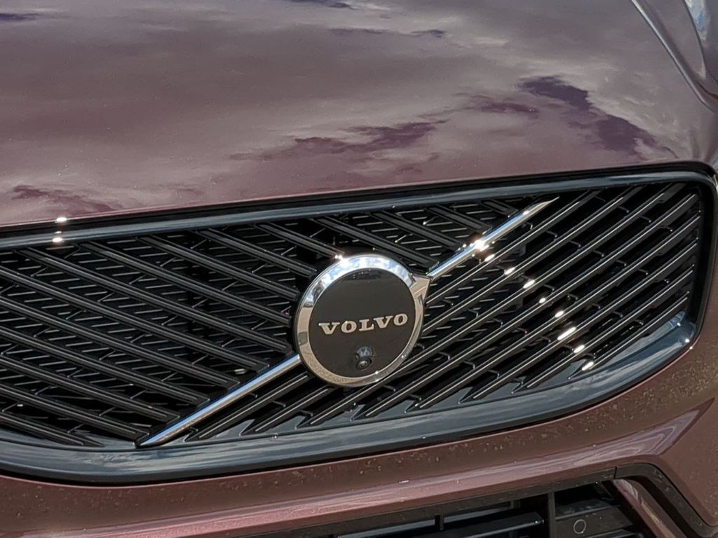 Thumbnail: 2026 Volvo XC60 - 21