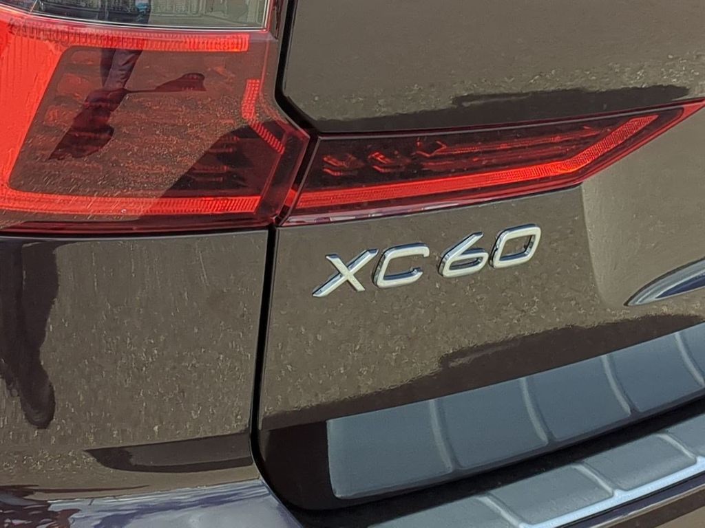 Thumbnail: 2026 Volvo XC60 - 22