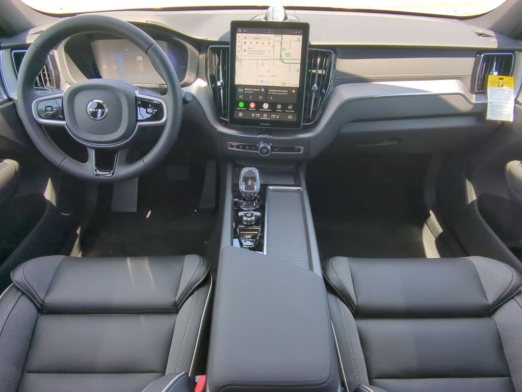 Thumbnail: 2026 Volvo XC60 - 9