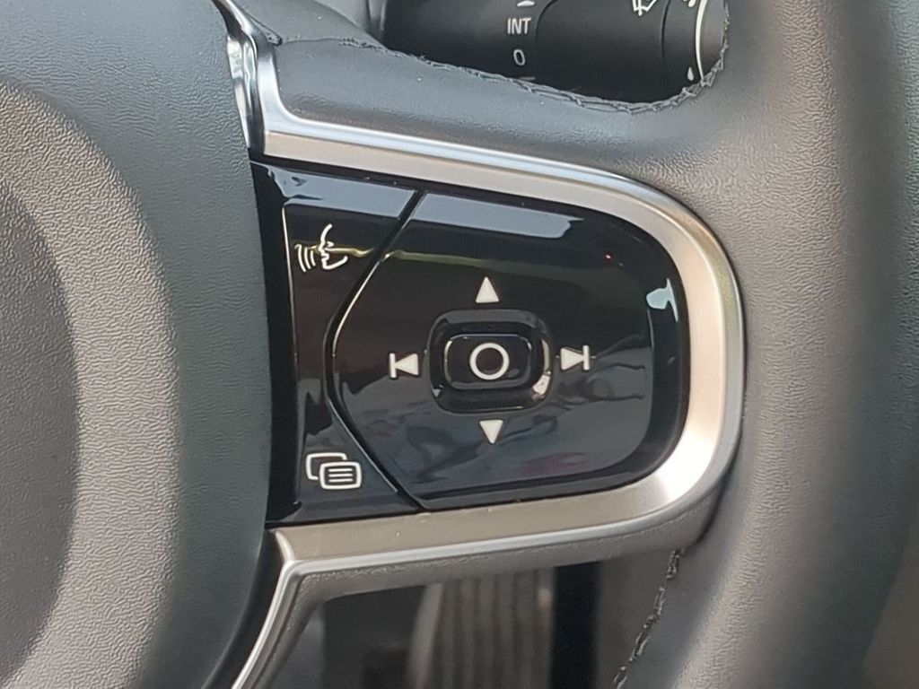 Thumbnail: 2024 Volvo XC90 - 27
