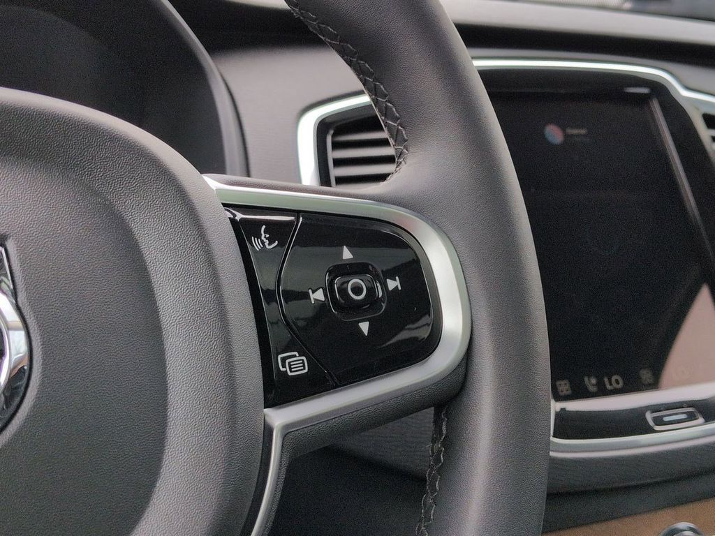 Thumbnail: 2024 Volvo XC90 - 31