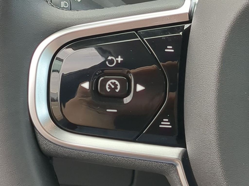 Thumbnail: 2024 Volvo XC90 - 26