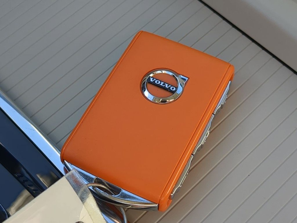 Thumbnail: 2024 Volvo XC60 - 17