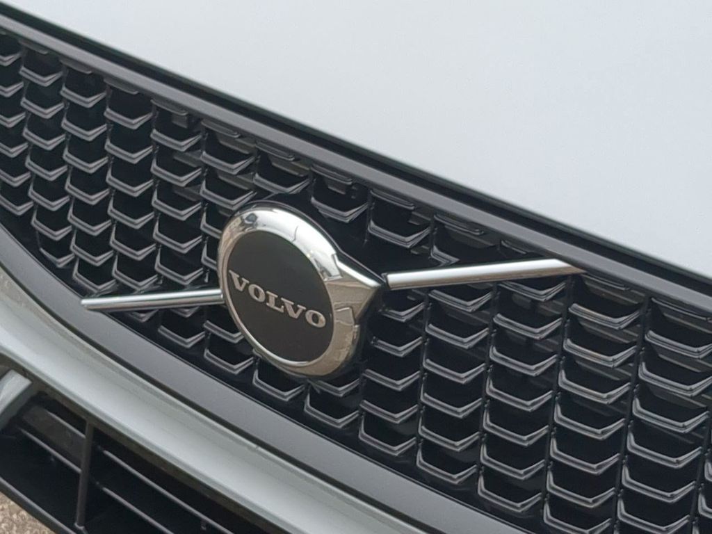 Thumbnail: 2024 Volvo XC60 - 7