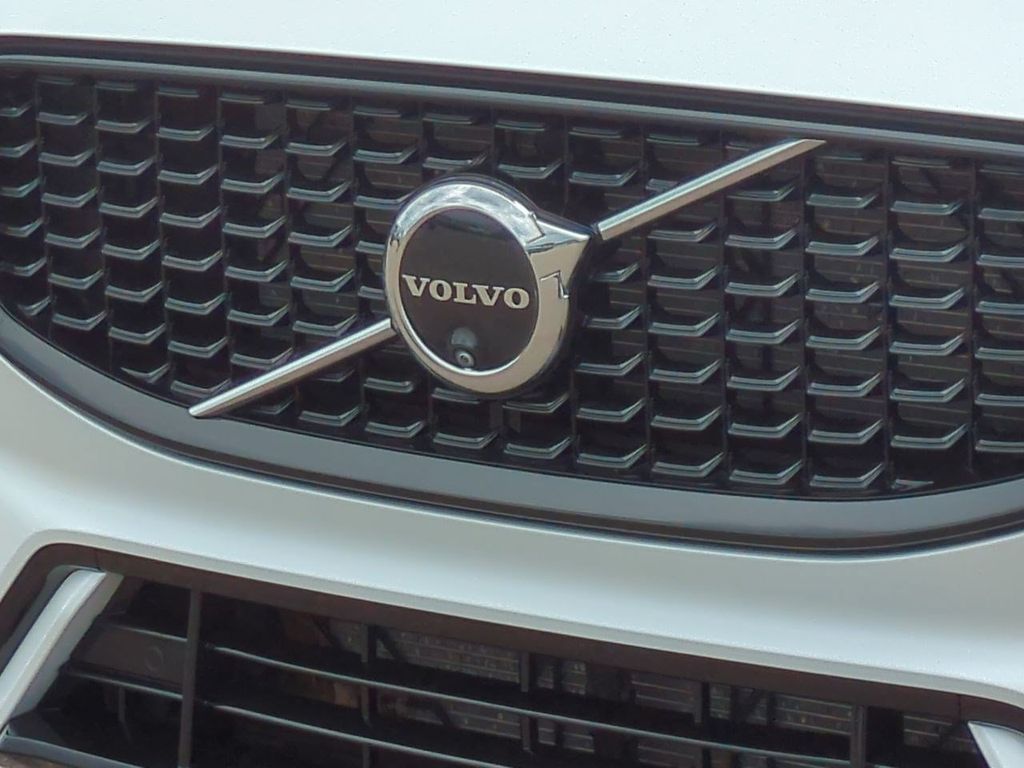 Thumbnail: 2024 Volvo XC60 - 7