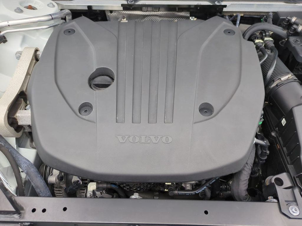 Thumbnail: 2024 Volvo XC60 - 9