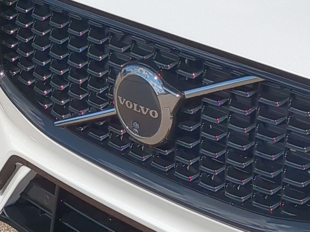 Thumbnail: 2024 Volvo XC60 - 7