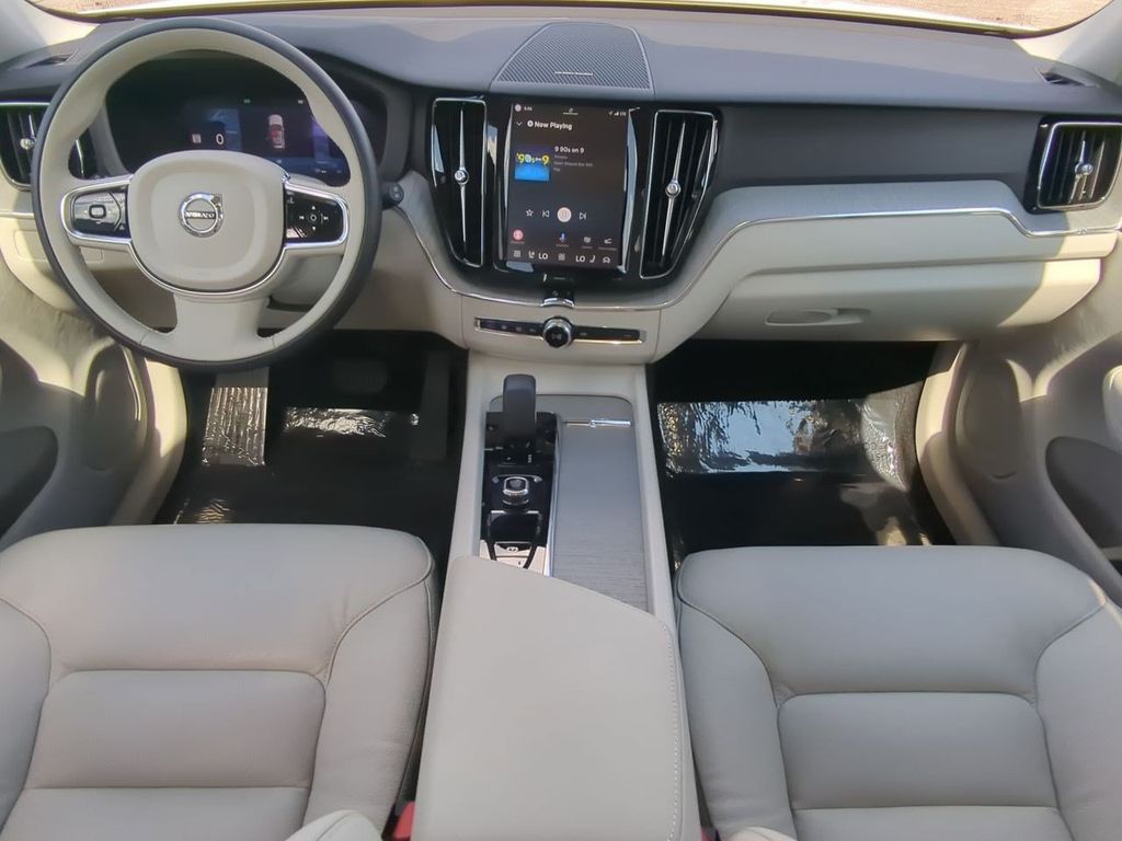Thumbnail: 2024 Volvo XC60 - 9