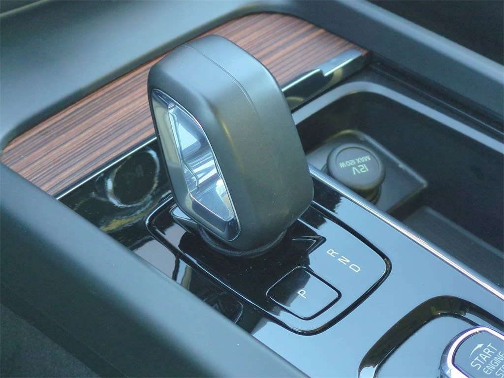 Thumbnail: 2024 Volvo XC60 - 15