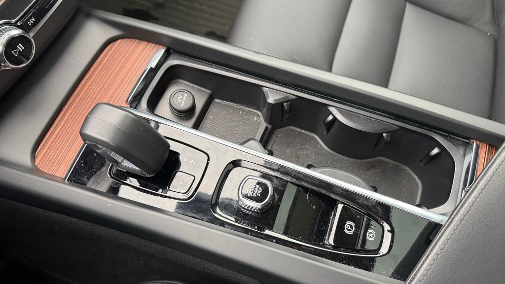Thumbnail: 2024 Volvo XC60 - 11