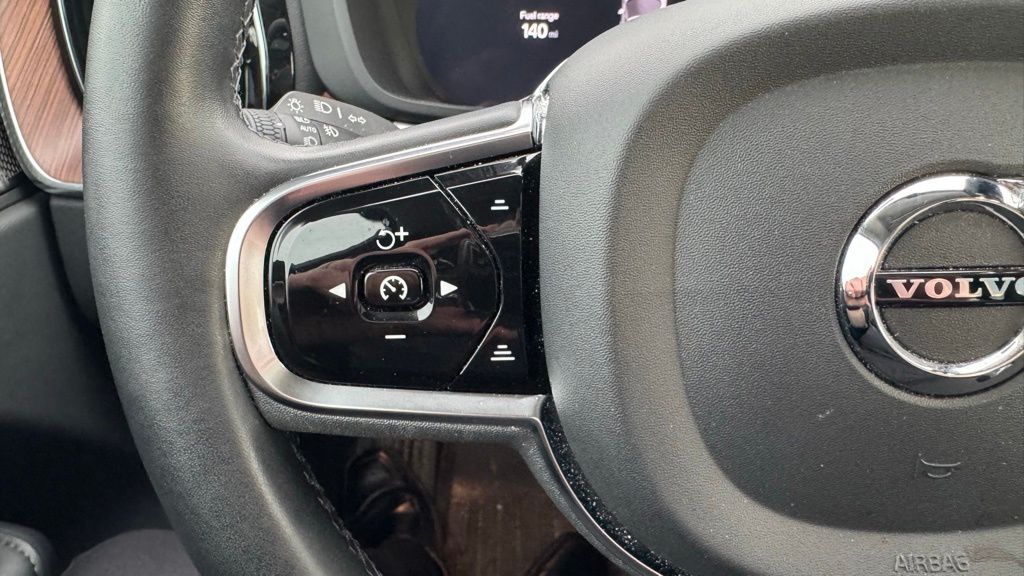 Thumbnail: 2024 Volvo XC60 - 23