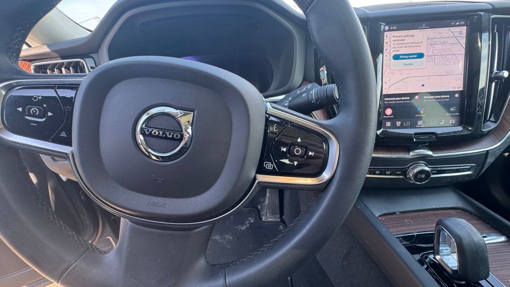 Thumbnail: 2024 Volvo XC60 - 8