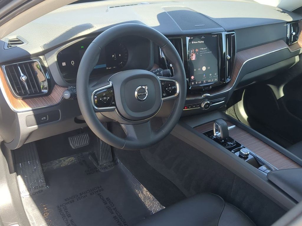 Thumbnail: 2024 Volvo XC60 - 2