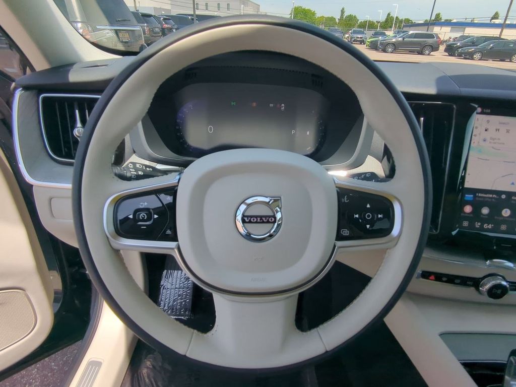 Thumbnail: 2024 Volvo XC60 - 13