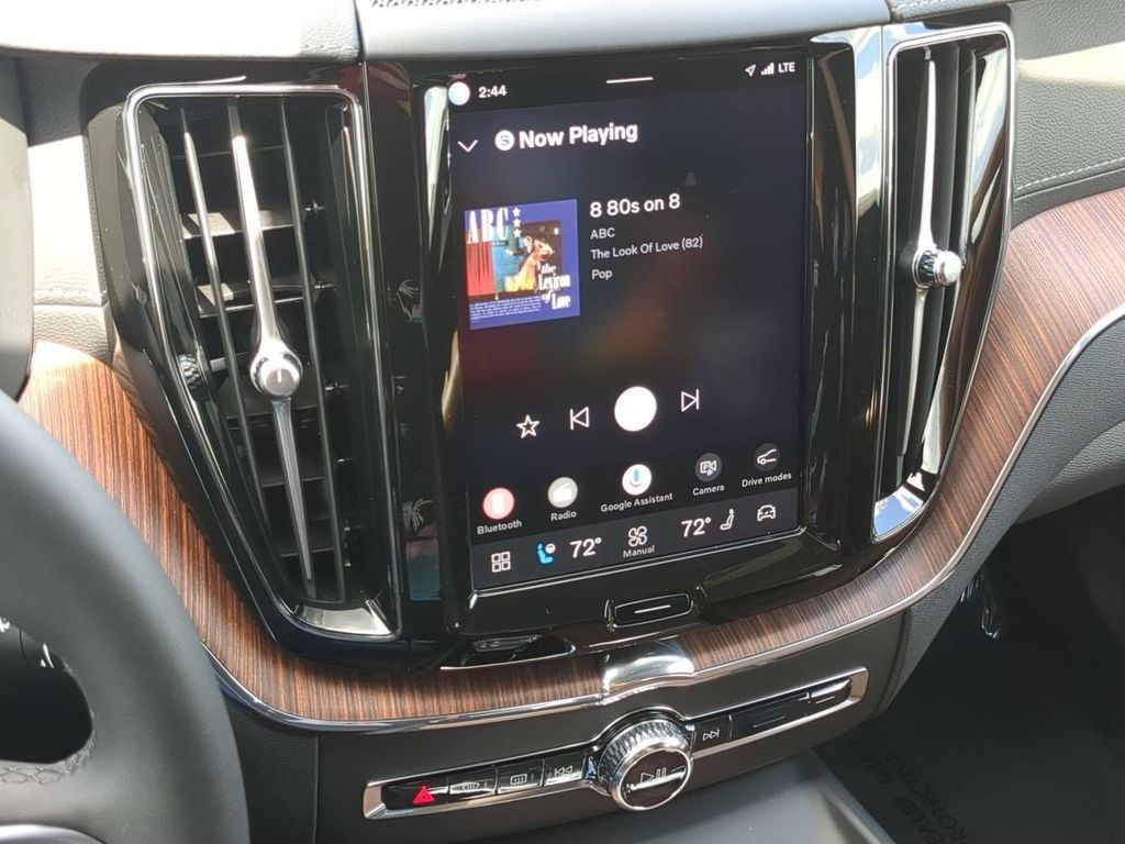Thumbnail: 2024 Volvo XC60 - 15