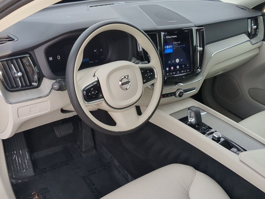 Thumbnail: 2023 Volvo XC60 - 2