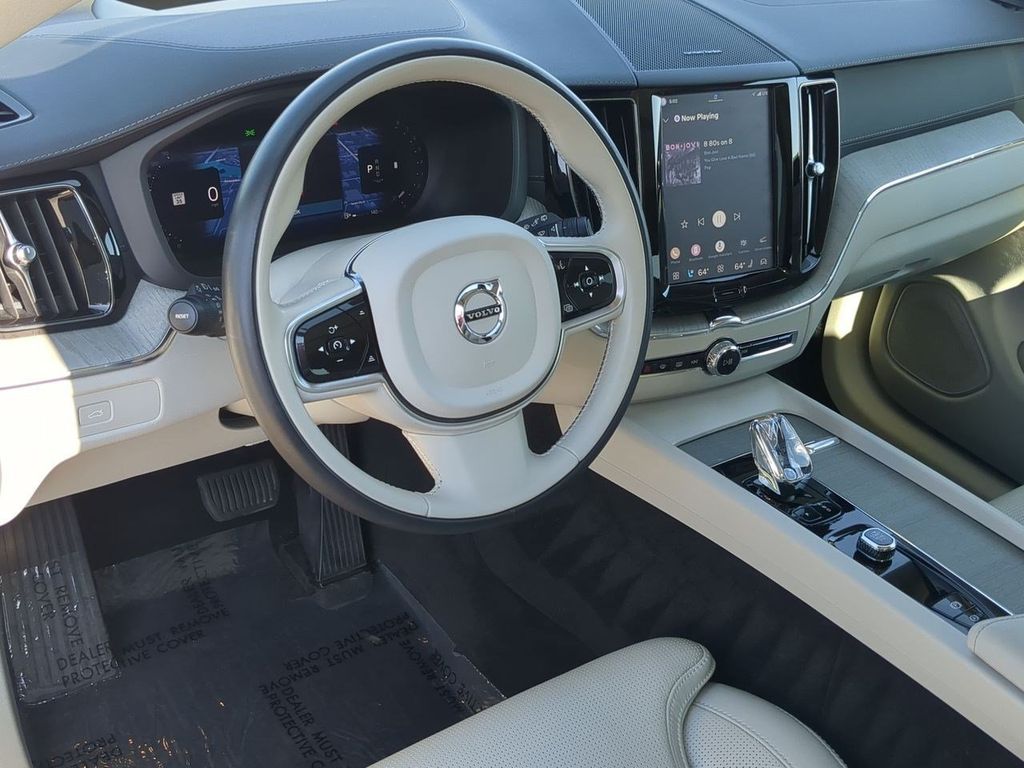Thumbnail: 2023 Volvo XC60 - 2