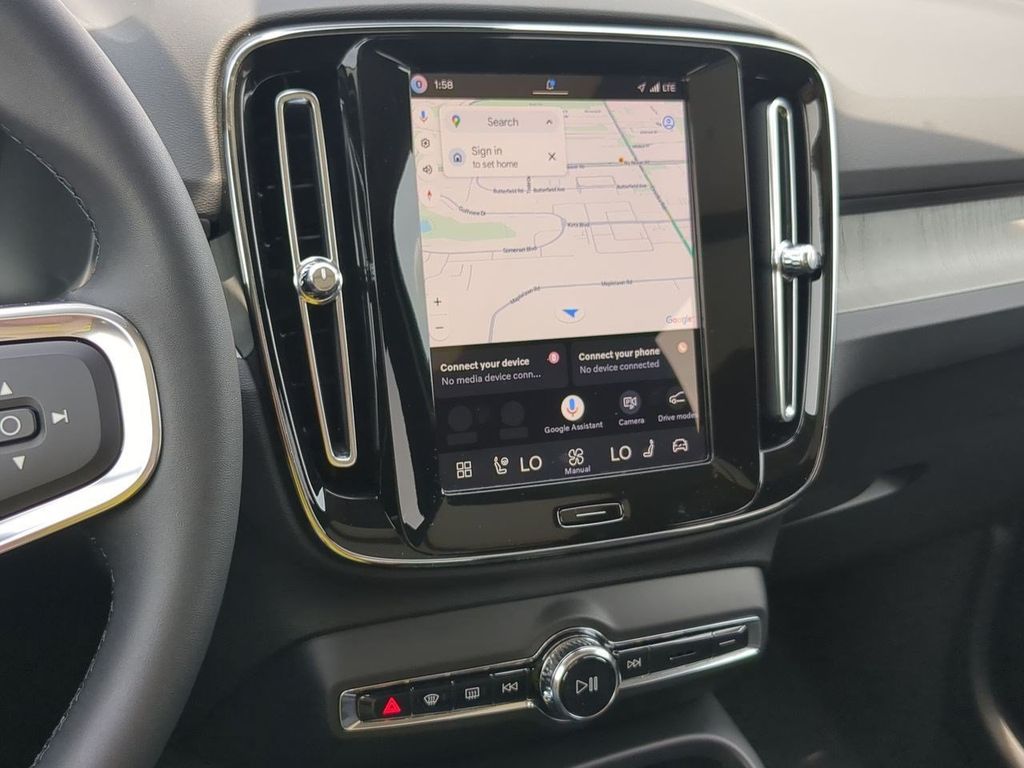 Thumbnail: 2026 Volvo XC40 - 14