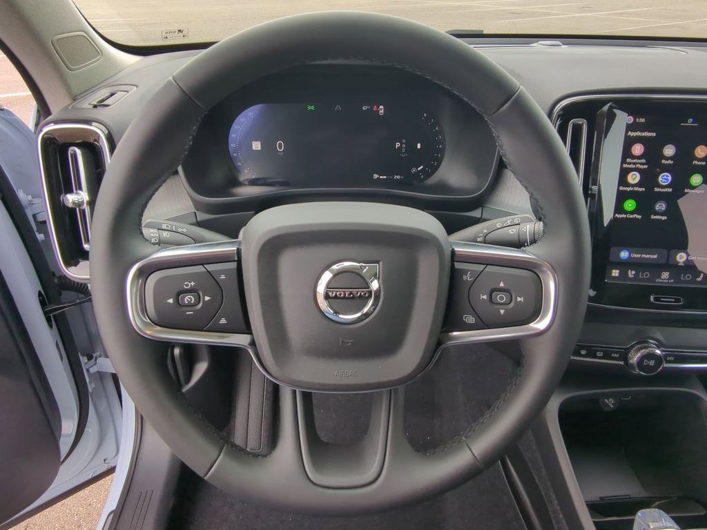 Thumbnail: 2026 Volvo XC40 - 13