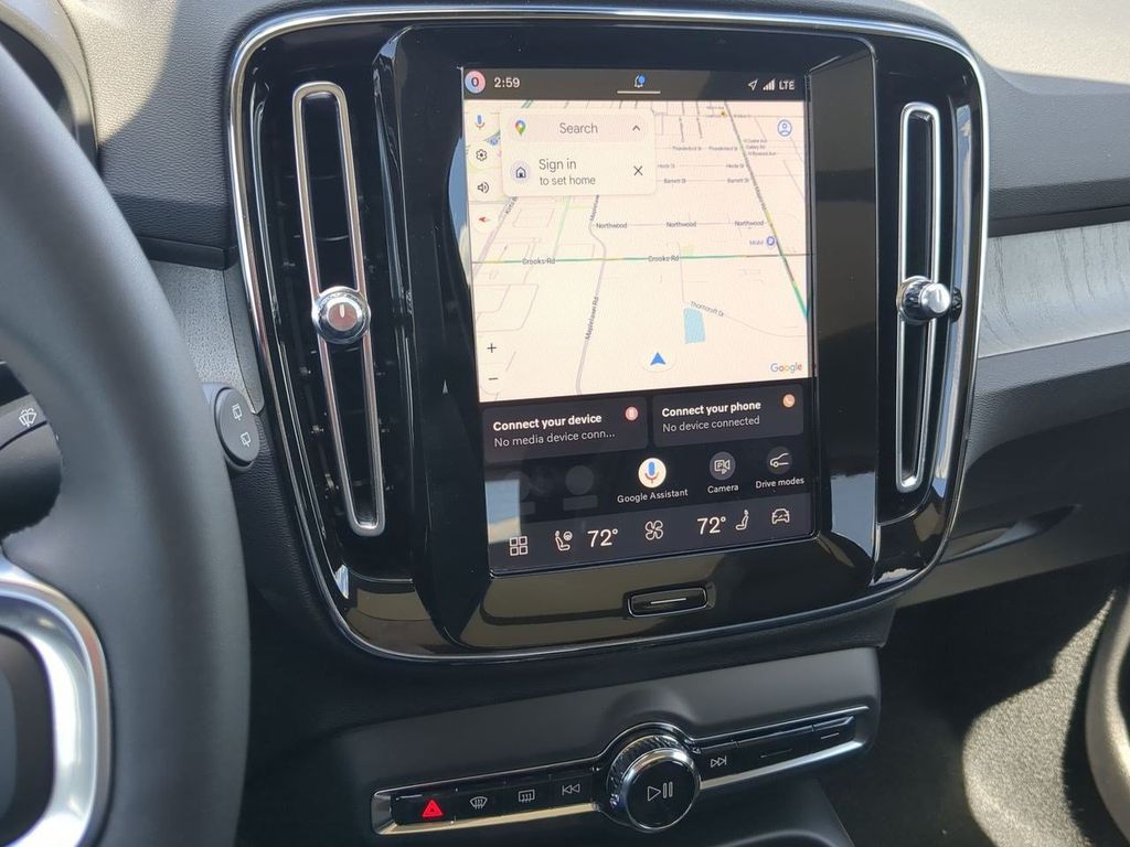 Thumbnail: 2026 Volvo XC40 - 13