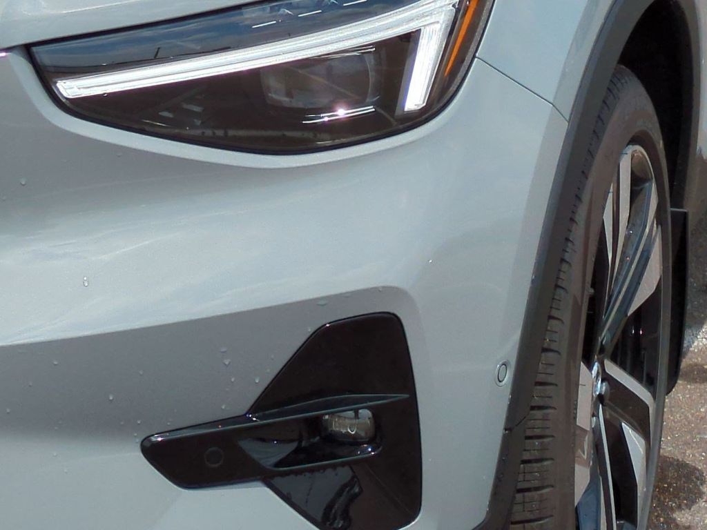 Thumbnail: 2026 Volvo XC40 - 23