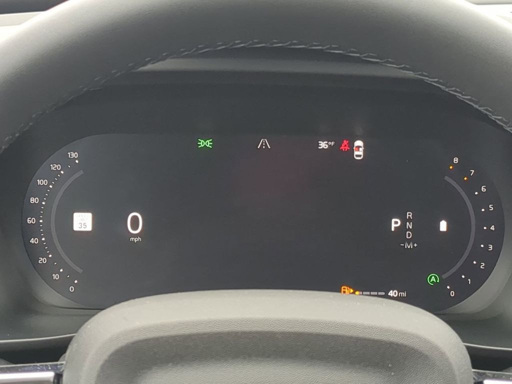 Thumbnail: 2026 Volvo XC40 - 16