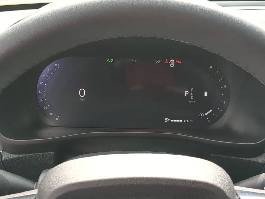 Thumbnail: 2026 Volvo XC40 - 16