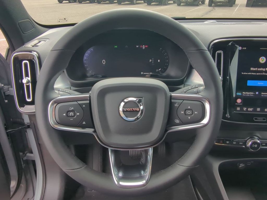 Thumbnail: 2026 Volvo XC40 - 13