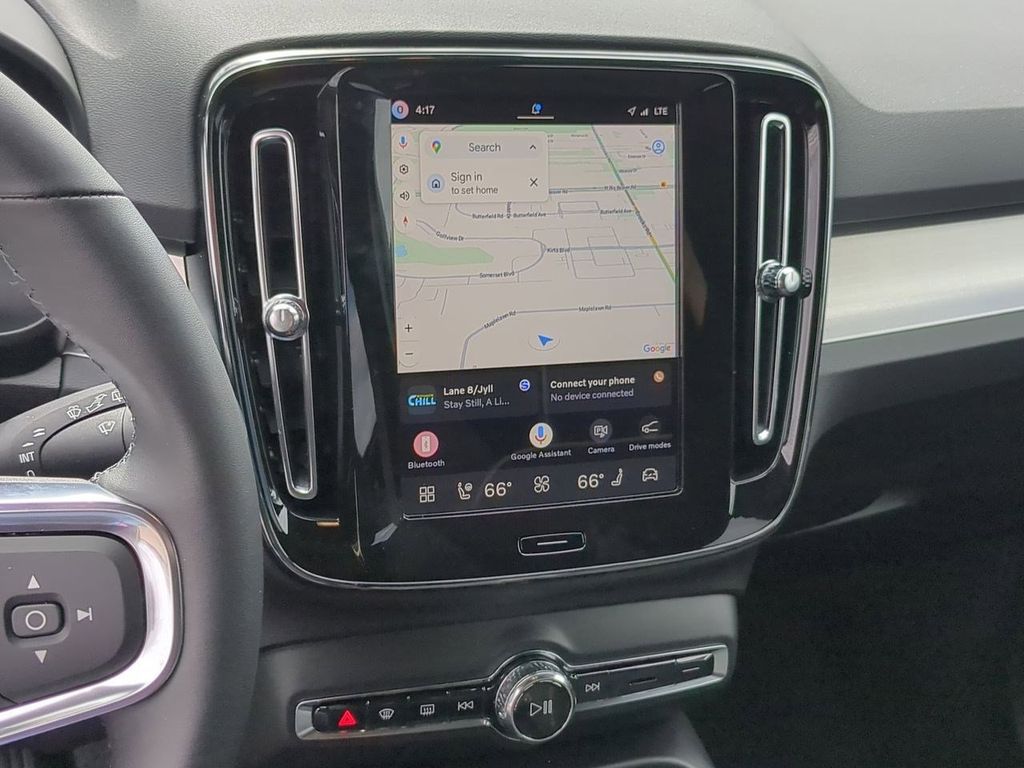 Thumbnail: 2026 Volvo XC40 - 14