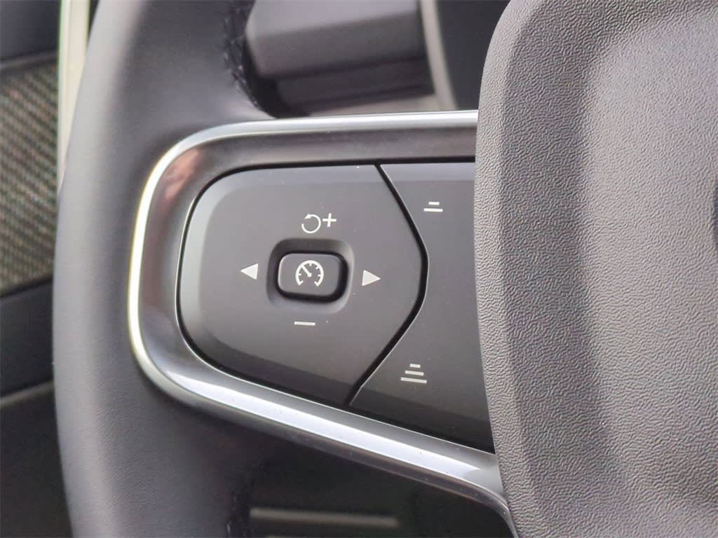 Thumbnail: 2026 Volvo XC40 - 29