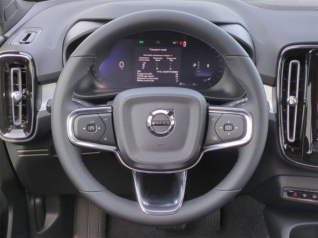 Thumbnail: 2026 Volvo XC40 - 14