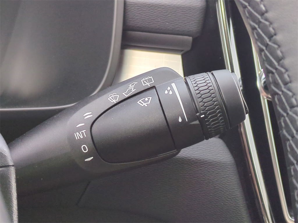 Thumbnail: 2026 Volvo XC40 - 31