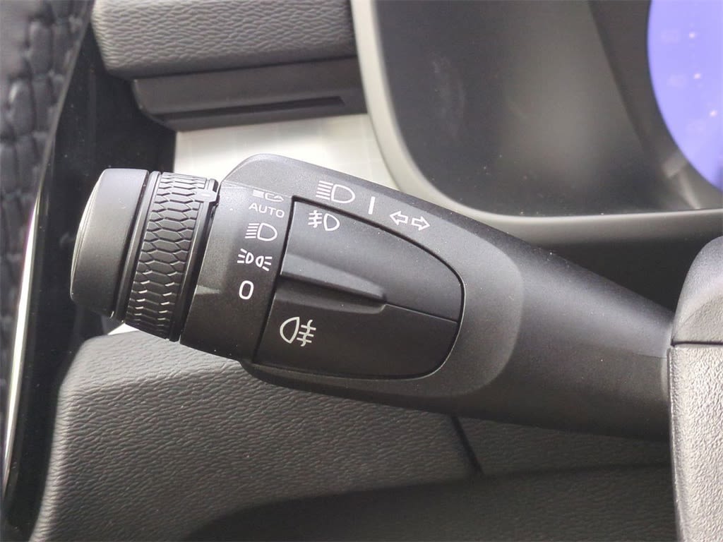 Thumbnail: 2026 Volvo XC40 - 16