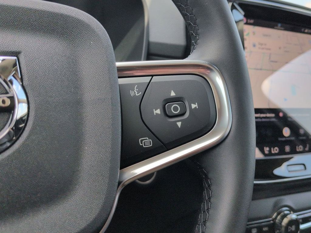 Thumbnail: 2026 Volvo XC40 - 29