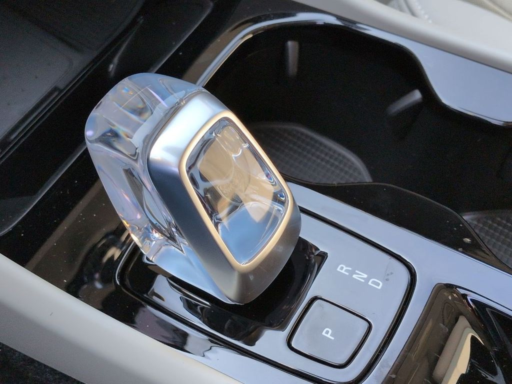 Thumbnail: 2026 Volvo XC40 - 35