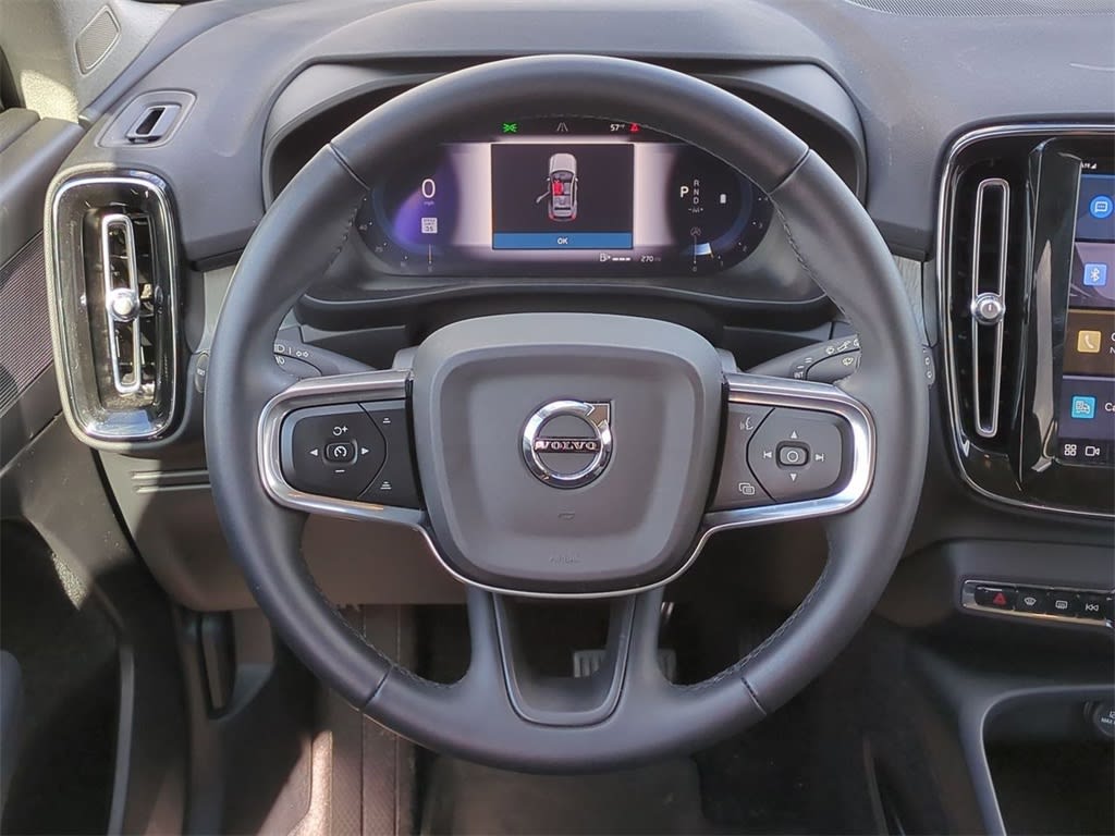 Thumbnail: 2023 Volvo XC40 - 11