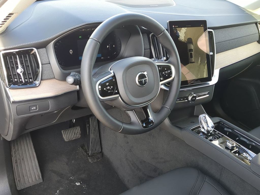 Thumbnail: 2026 Volvo XC90 - 2