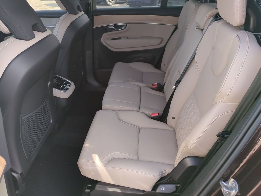 Thumbnail: 2026 Volvo XC90 - 8