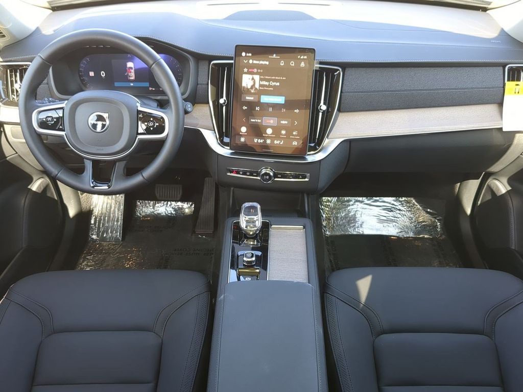 Thumbnail: 2026 Volvo XC90 - 9