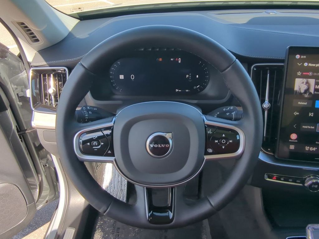 Thumbnail: 2026 Volvo XC90 - 13