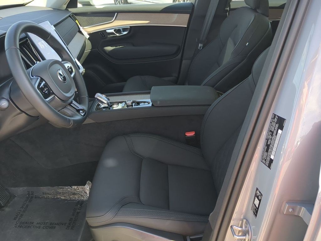 Thumbnail: 2026 Volvo XC90 - 10