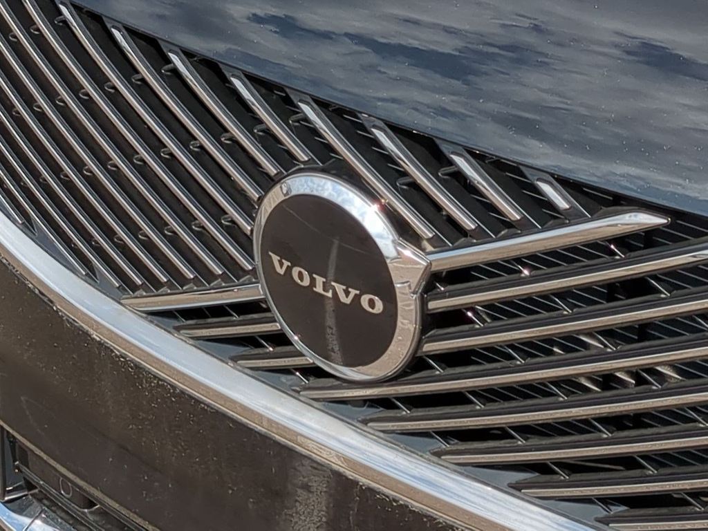Thumbnail: 2026 Volvo XC90 - 7